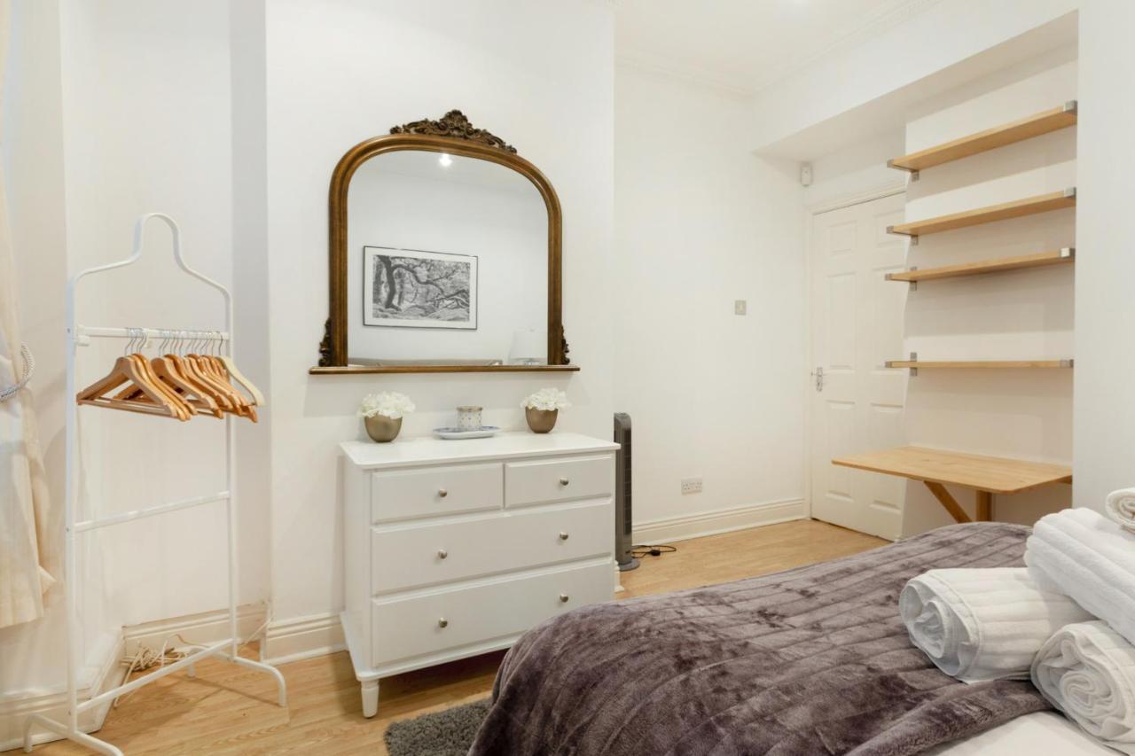 Spacious 1 Bed Sloane Square Londra